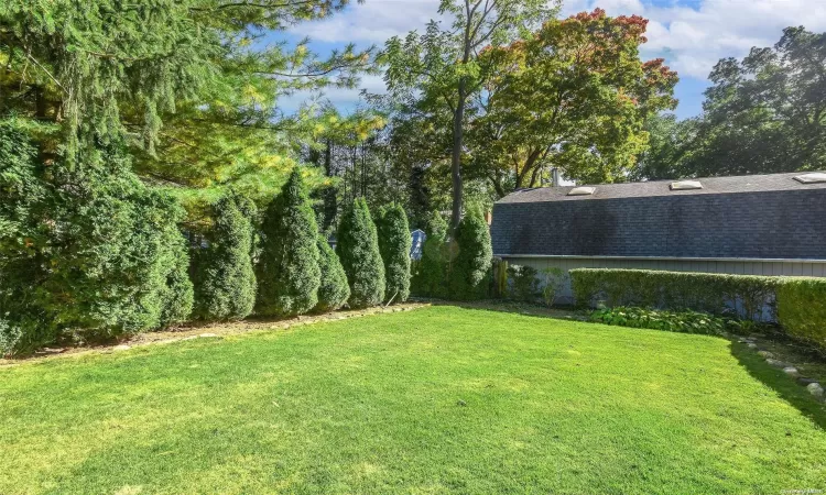 79 Downing Avenue, Oyster Bay, NY, 4 Bedrooms Bedrooms, 10 Rooms Rooms,1 BathroomBathrooms,Residential,For Sale,Downing,L3587955