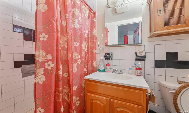 904 Belmont Avenue, New York, NY, 6 Bedrooms Bedrooms, 10 Rooms Rooms,4 BathroomsBathrooms,Residential Income,For Sale,Belmont,L3588026