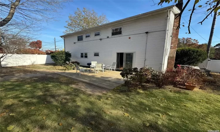 443 Old Country Road, Huntington, NY, 5 Bedrooms Bedrooms, 8 Rooms Rooms,3 BathroomsBathrooms,Residential,For Sale,Old Country,L3588078