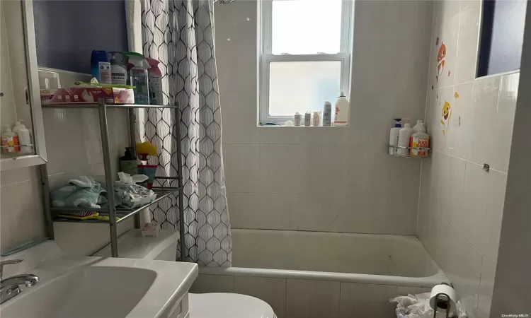 41-31 95th Street, New York, NY, 4 Bedrooms Bedrooms, 10 Rooms Rooms,3 BathroomsBathrooms,Residential Income,For Sale,95th,L3588218