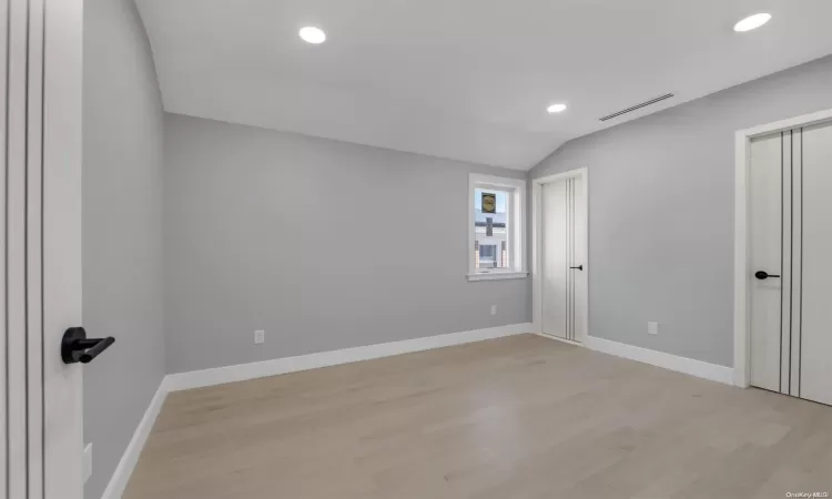 149-32 19th Avenue, New York, NY, 16 Rooms Rooms,6 BathroomsBathrooms,Residential Income,For Sale,19th,L3588439