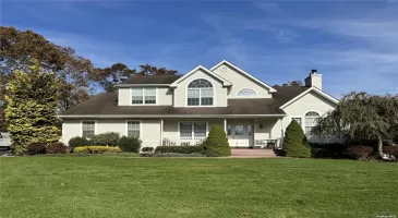 11 Sheri Court, Southampton, NY, 5 Bedrooms Bedrooms, 9 Rooms Rooms,3 BathroomsBathrooms,Residential,For Sale,Sheri,L3588666