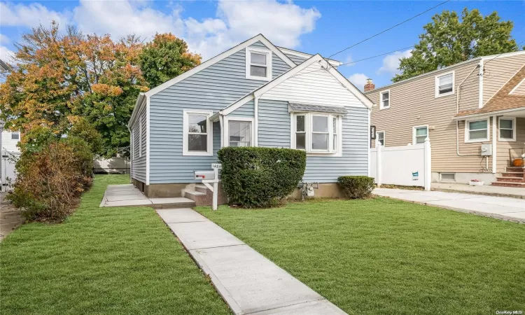 1484 Madison Street, Hempstead, NY, 3 Bedrooms Bedrooms, 10 Rooms Rooms,2 BathroomsBathrooms,Residential,For Sale,Madison,L3588735