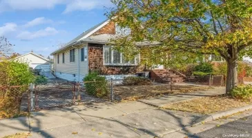 691 Arthur Street, Hempstead, NY, 3 Bedrooms Bedrooms, 6 Rooms Rooms,1 BathroomBathrooms,Residential,For Sale,Arthur,L3588790