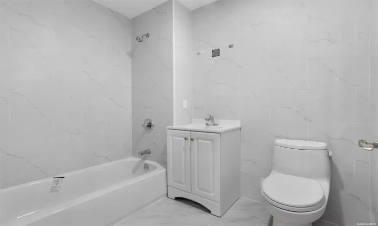 150-23 Barclay Avenue, New York, NY, 3 Rooms Rooms,1 BathroomBathrooms,Residential,For Sale,Barclay,L3588787