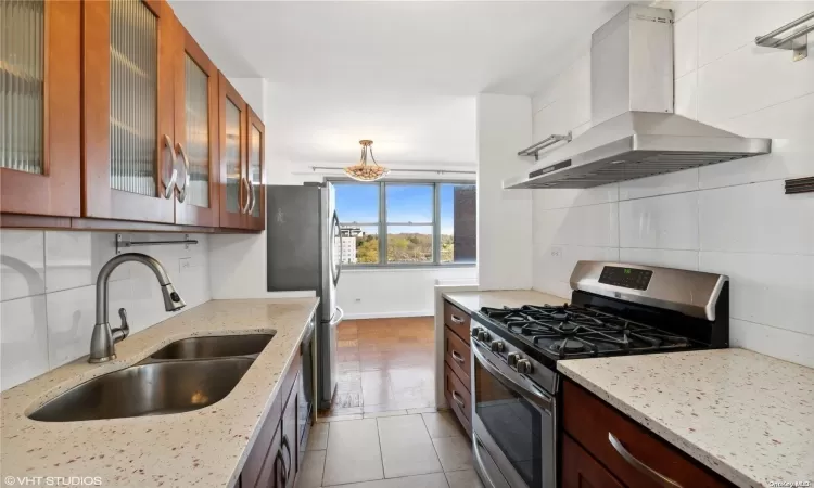 61-20 Grand Central Parkway, New York, NY, 1 Bedroom Bedrooms, 3 Rooms Rooms,1 BathroomBathrooms,Residential,For Sale,Grand Central,L3588780