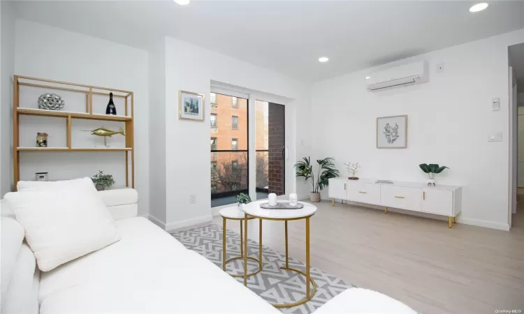 134-50 Blossom Avenue, New York, NY, 2 Bedrooms Bedrooms, 6 Rooms Rooms,1 BathroomBathrooms,Residential,For Sale,Blossom,L3588881