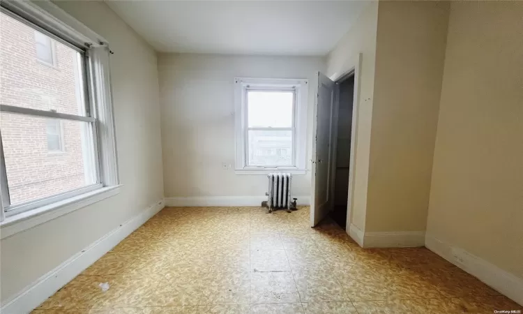 43-11 156th Street, New York, NY, 12 Rooms Rooms,3 BathroomsBathrooms,Residential Income,For Sale,156th,L3589119