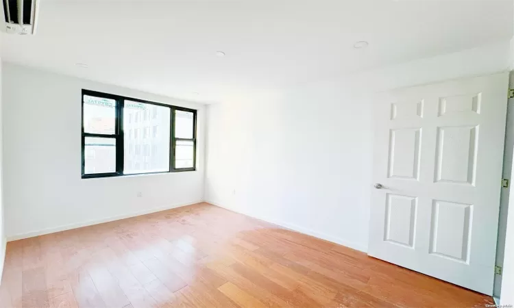 146-10 35th Avenue, New York, NY, 2 Bedrooms Bedrooms, 5 Rooms Rooms,2 BathroomsBathrooms,Residential,For Sale,35th,L3589220