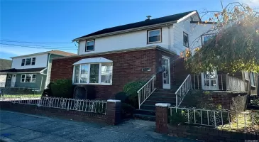 18 Leach Street, Hempstead, NY, 3 Bedrooms Bedrooms, 6 Rooms Rooms,2 BathroomsBathrooms,Residential Lease,For Rent,Leach,L3589545