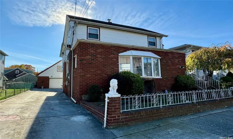 Front of House & Driveway