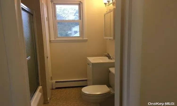 10 Covington Street, Huntington, NY, 2 Bedrooms Bedrooms, 4 Rooms Rooms,1 BathroomBathrooms,Residential Lease,For Rent,Covington,L3589551