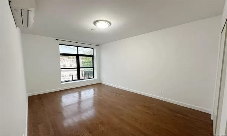 22-30 College Point Boulevard, New York, NY, 2 Bedrooms Bedrooms, 5 Rooms Rooms,1 BathroomBathrooms,Residential,For Sale,College Point,L3589600