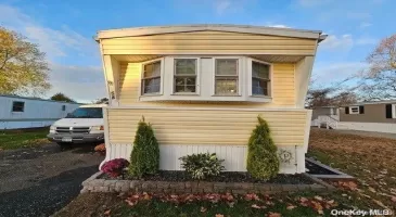 58 Valley Forge, Islip, NY, 2 Bedrooms Bedrooms, 5 Rooms Rooms,1 BathroomBathrooms,Residential,For Sale,Valley Forge,L3589619