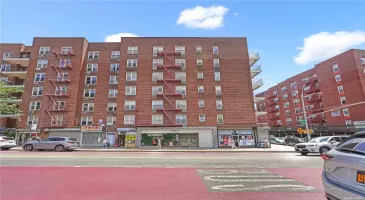 42-95 Main Street, New York, NY, 1 Bedroom Bedrooms, 4 Rooms Rooms,1 BathroomBathrooms,Residential,For Sale,Main,L3589773