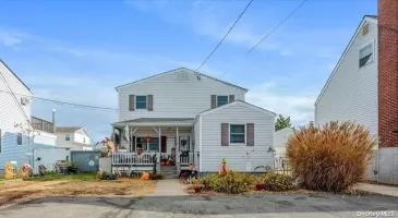 718 9th Street, Babylon, NY, 4 Bedrooms Bedrooms, 9 Rooms Rooms,2 BathroomsBathrooms,Residential,For Sale,9th,L3589930