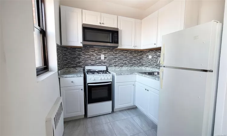 64-34 102St, New York, NY, 2 Rooms Rooms,1 BathroomBathrooms,Residential,For Sale,102St,L3589965