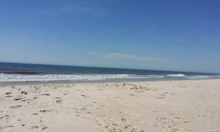 900 Dune Road, Southampton, NY, 5 Bedrooms Bedrooms, 8 Rooms Rooms,3 BathroomsBathrooms,Residential,For Sale,Dune,L3589962