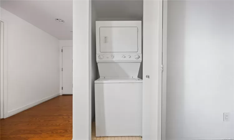 40-22 College Point Boulevard, New York, NY, 3 Bedrooms Bedrooms, 7 Rooms Rooms,3 BathroomsBathrooms,Residential,For Sale,College Point,L3590108