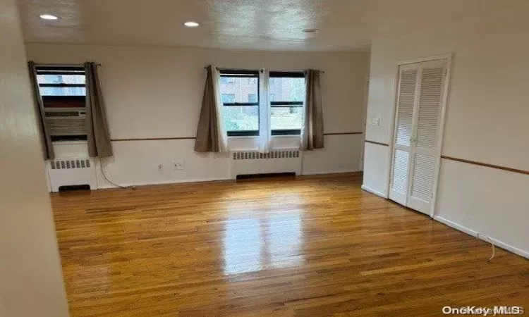 157-49 17th Avenue, New York, NY, 2 Bedrooms Bedrooms, 5 Rooms Rooms,1 BathroomBathrooms,Residential,For Sale,17th Avenue,L3590229