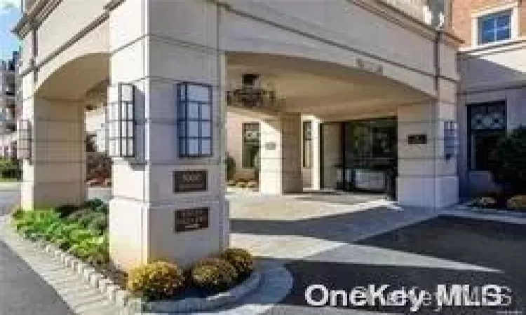 5000 Royal, North Hempstead, NY, 3 Bedrooms Bedrooms, 7 Rooms Rooms,3 BathroomsBathrooms,Residential,For Sale,Royal,L3590237