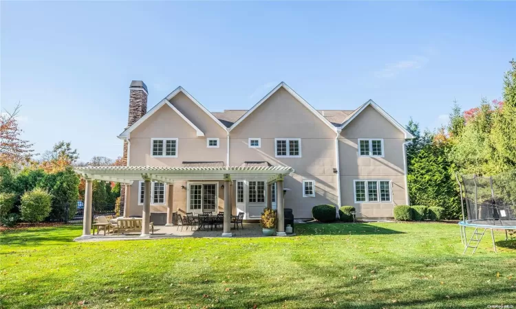 9 Buckingham Court, Oyster Bay, NY, 5 Bedrooms Bedrooms, 10 Rooms Rooms,3 BathroomsBathrooms,Residential,For Sale,Buckingham,L3590296