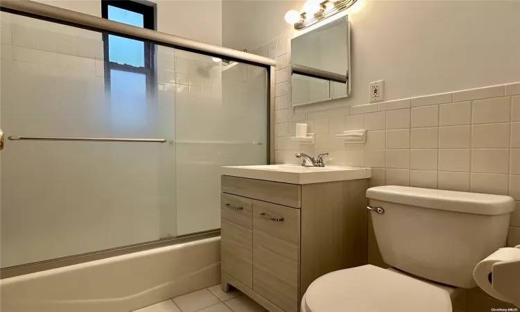 34-35 30th Street, New York, NY, 8 Bedrooms Bedrooms, 20 Rooms Rooms,6 BathroomsBathrooms,Commercial Sale,For Sale,30th,L3590466