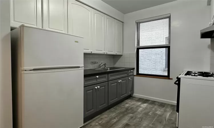 34-35 30th Street, New York, NY, 8 Bedrooms Bedrooms, 20 Rooms Rooms,6 BathroomsBathrooms,Commercial Sale,For Sale,30th,L3590466