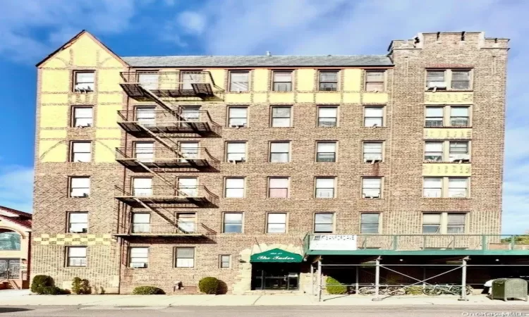 155-17 Sanford Avenue, New York, NY, 2 Rooms Rooms,1 BathroomBathrooms,Residential,For Sale,Sanford,L3593095