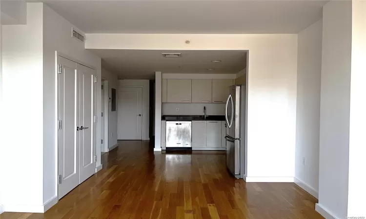 106-20 70 Avenue, New York, NY, 2 Rooms Rooms,1 BathroomBathrooms,Residential,For Sale,70,L3593099