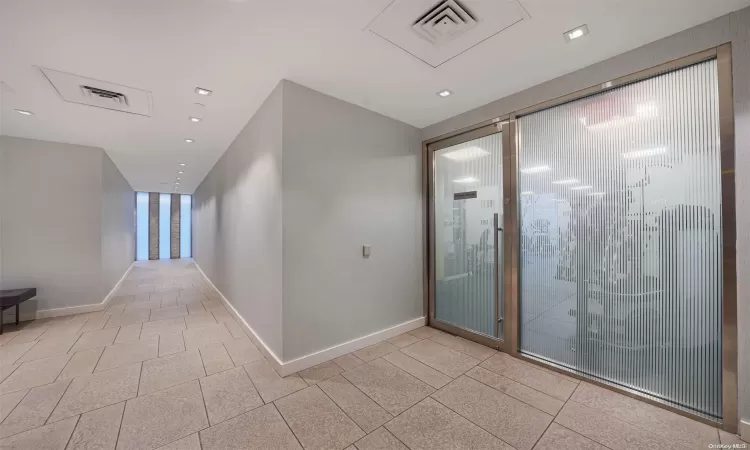 555 59th Street, New York, NY, 2 Bedrooms Bedrooms, 5 Rooms Rooms,2 BathroomsBathrooms,Residential,For Sale,59th,L3593299