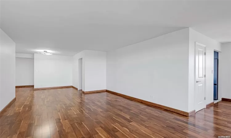 110-11 Queens Boulevard, New York, NY, 2 Bedrooms Bedrooms, 5 Rooms Rooms,2 BathroomsBathrooms,Residential,For Sale,Queens,L3593532