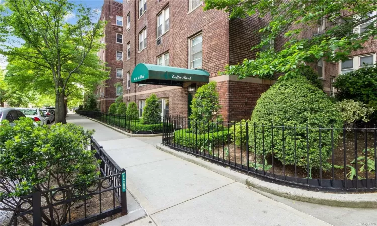 4801 42 Street, New York, NY, 2 Bedrooms Bedrooms, 4 Rooms Rooms,1 BathroomBathrooms,Residential,For Sale,42,L3593597