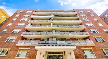 104-20 68 Drive, New York, NY, 2 Bedrooms Bedrooms, 6 Rooms Rooms,2 BathroomsBathrooms,Residential,For Sale,68,L3593770