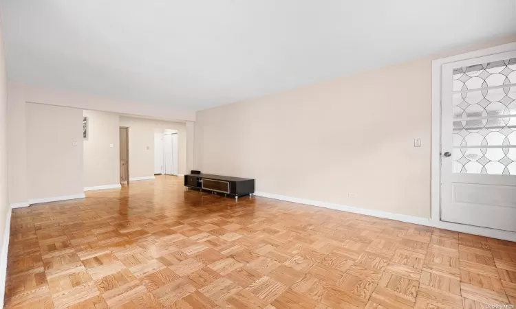 104-20 68 Drive, New York, NY, 2 Bedrooms Bedrooms, 6 Rooms Rooms,2 BathroomsBathrooms,Residential,For Sale,68,L3593770