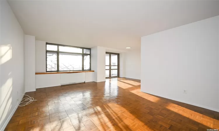 112-01 Queens Boulevard, New York, NY, 1 Bedroom Bedrooms, 5 Rooms Rooms,1 BathroomBathrooms,Residential,For Sale,Queens,L3593734