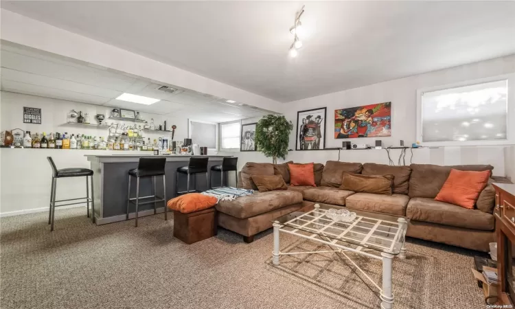 Family Room/Wet Bar