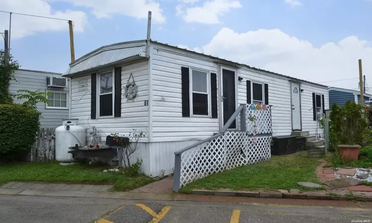 150-51 Main Street, Islip, NY, 1 Bedroom Bedrooms, 3 Rooms Rooms,1 BathroomBathrooms,Residential,For Sale,Main,L3593698