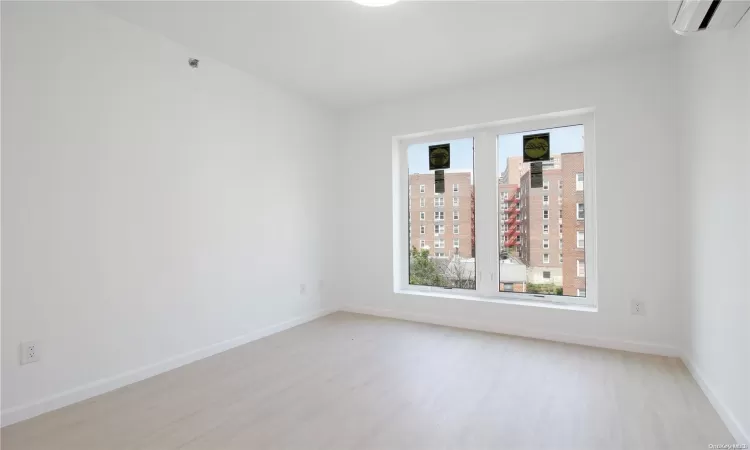 134-50 Blossom Ave, New York, NY, 2 Bedrooms Bedrooms, 5 Rooms Rooms,2 BathroomsBathrooms,Residential,For Sale,Blossom Ave,L3561400