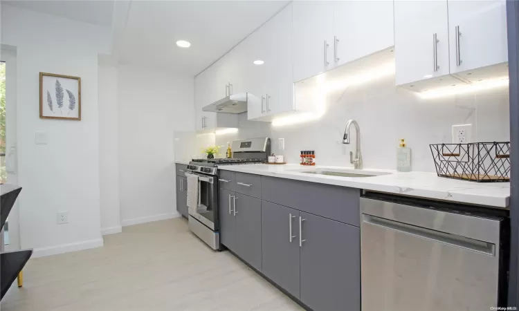 134-50 Blossom Ave, New York, NY, 1 Bedroom Bedrooms, 4 Rooms Rooms,1 BathroomBathrooms,Residential,For Sale,Blossom Ave,L3561405