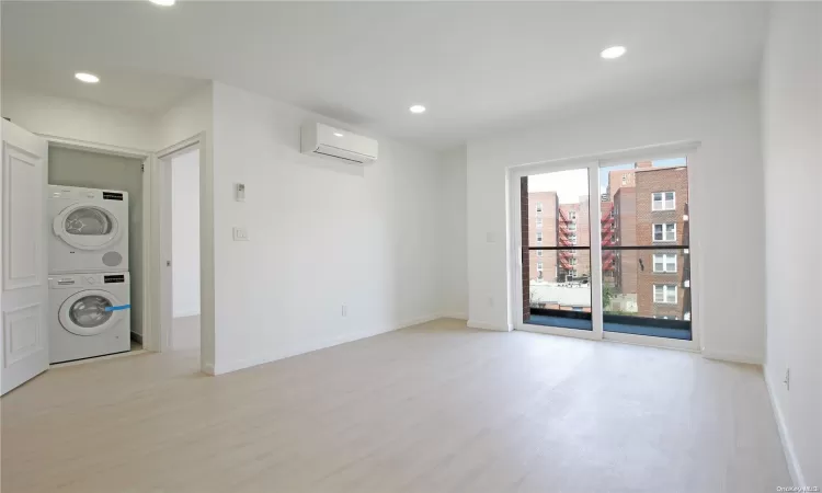 134-50 Blossom Ave, New York, NY, 2 Bedrooms Bedrooms, 5 Rooms Rooms,2 BathroomsBathrooms,Residential,For Sale,Blossom Ave,L3561408