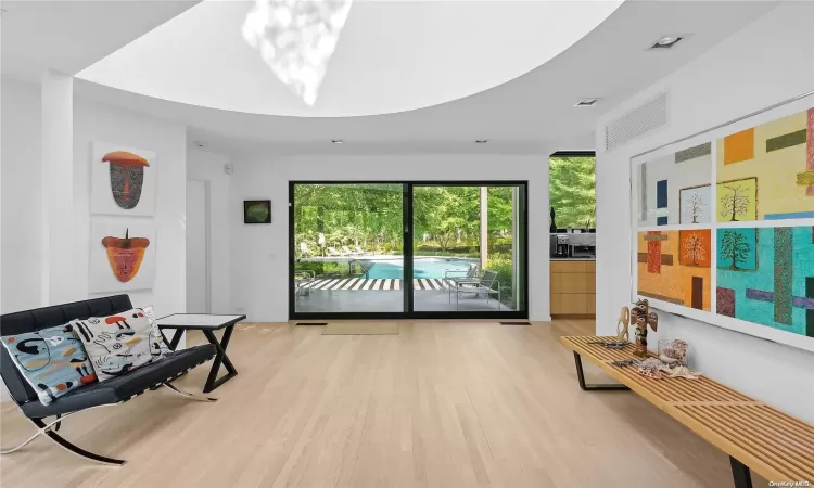 6 Rolling Wood Lane, East Hampton, NY, 3 Bedrooms Bedrooms, 9 Rooms Rooms,3 BathroomsBathrooms,Residential,For Sale,Rolling Wood,L3562012