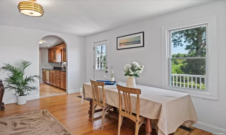 9160 Peconic Bay Boulevard, Southold, NY, 3 Bedrooms Bedrooms, 10 Rooms Rooms,2 BathroomsBathrooms,Residential,For Sale,Peconic Bay,L3562220