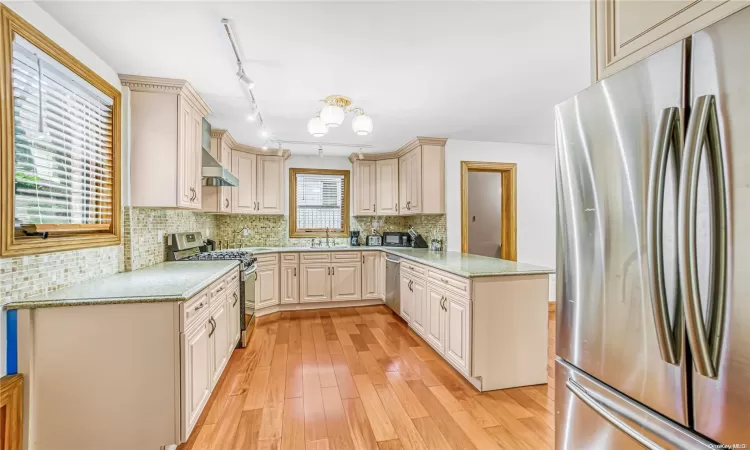 84-19 121st Street, New York, NY, 5 Bedrooms Bedrooms, 15 Rooms Rooms,4 BathroomsBathrooms,Residential,For Sale,121st,L3563542