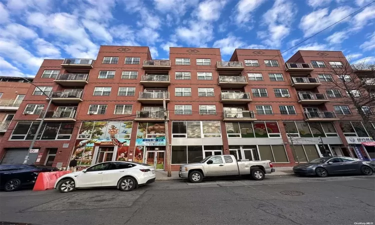 35-19 Leavitt Street, New York, NY, ,Commercial Sale,For Sale,Leavitt,L3576154