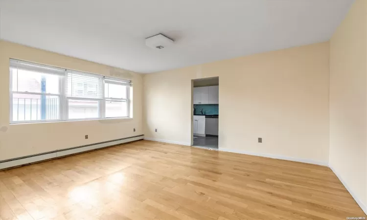 251 Broadway, Long Beach, NY, 2 Rooms Rooms,1 BathroomBathrooms,Residential,For Sale,Broadway,L3579095