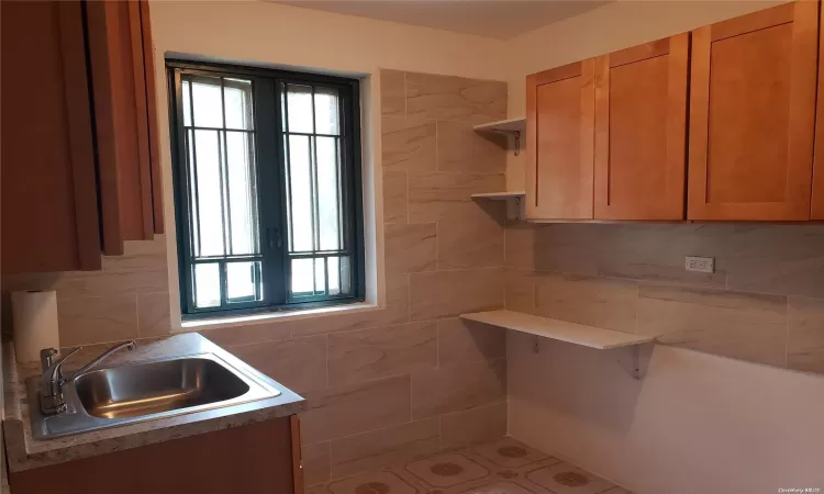 2100 Tremont Avenue, New York, NY, 2 Bedrooms Bedrooms, 4 Rooms Rooms,1 BathroomBathrooms,Residential,For Sale,Tremont,L3571913