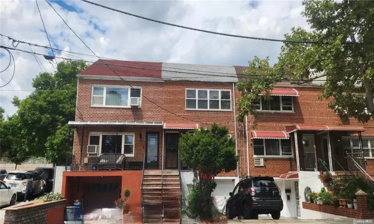 7403 85th Drive, New York, NY, 4 Bedrooms Bedrooms, 9 Rooms Rooms,3 BathroomsBathrooms,Residential Income,For Sale,85th,L3571937