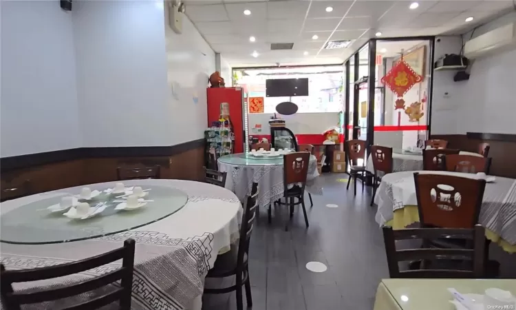 1st Floor Restaurant