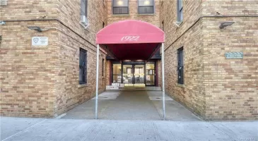 1922 Mcgraw Avenue, New York, NY, 1 Bedroom Bedrooms, 3 Rooms Rooms,1 BathroomBathrooms,Residential,For Sale,Mcgraw,H6326287